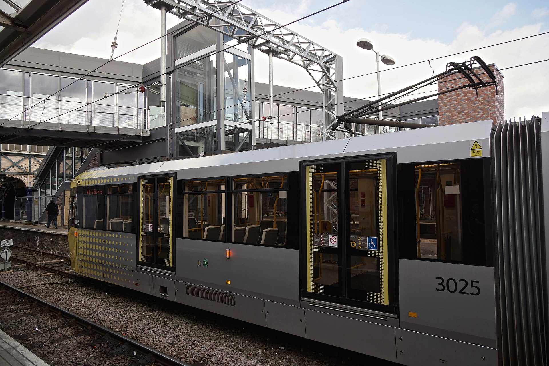 Altrincham station